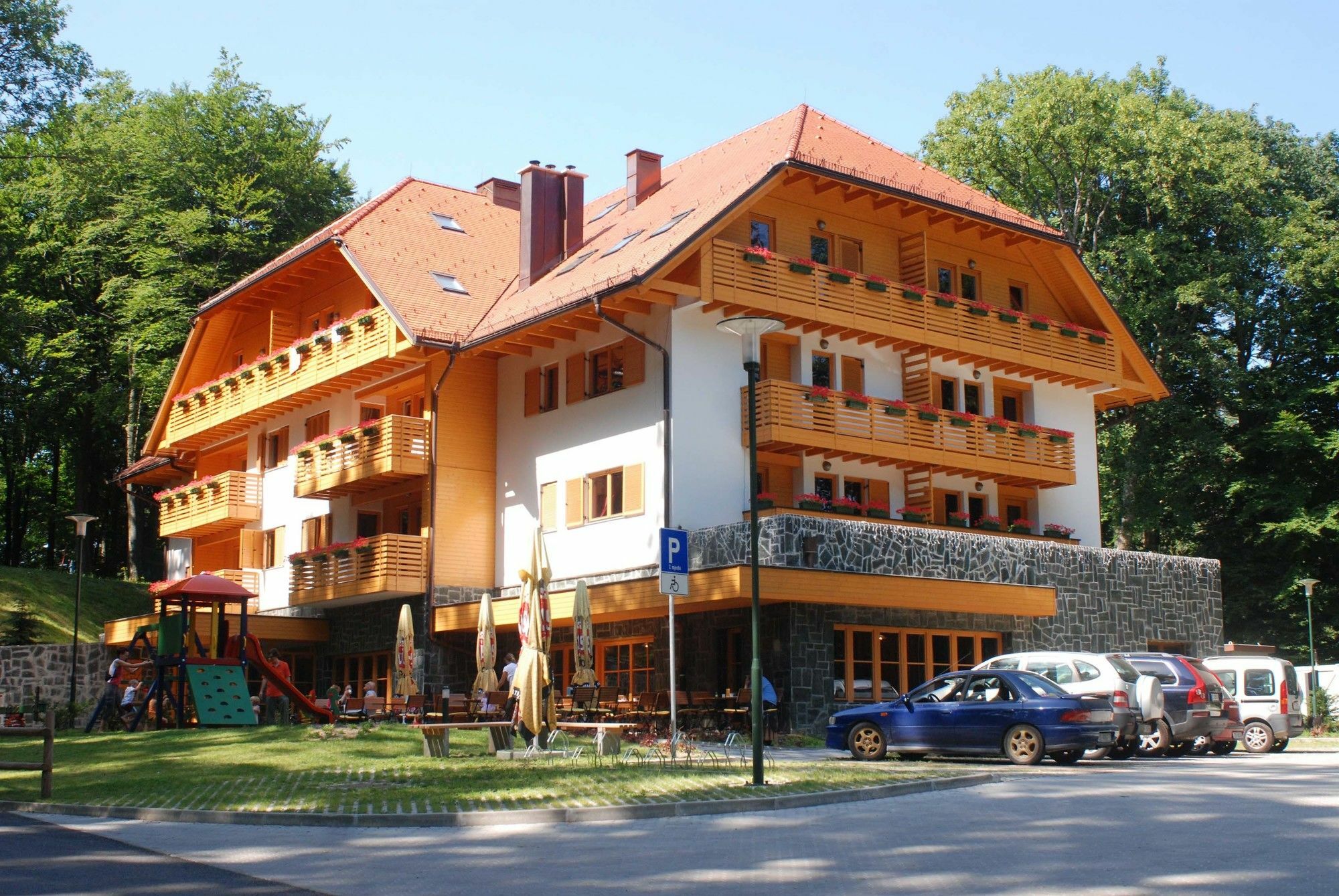 Aparthotel Snjezna Kraljica Zagreb Exterior photo